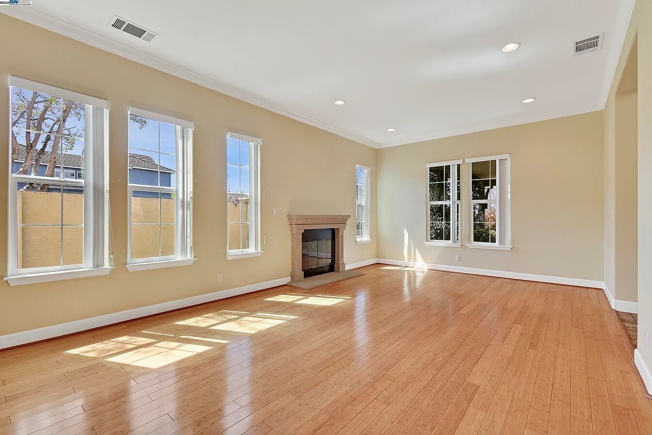 Building Photo - 3100 Tewksbury Way