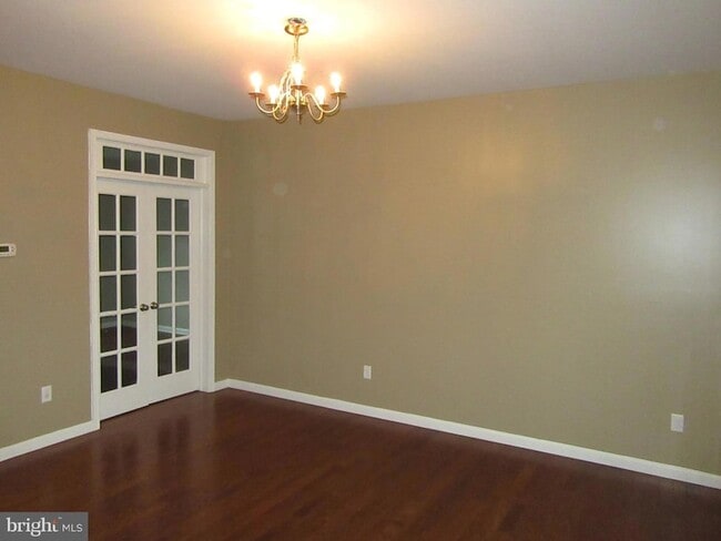 Building Photo - 141 Mill House Dr