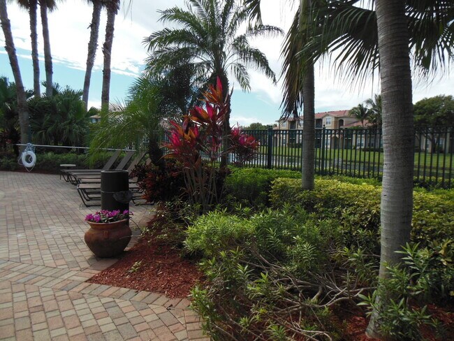 Building Photo - 15025 Michelangelo Blvd