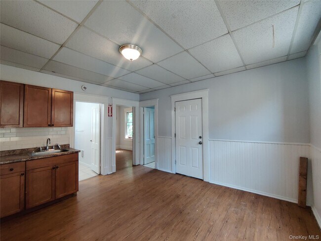 Building Photo - 85 N Hamilton St