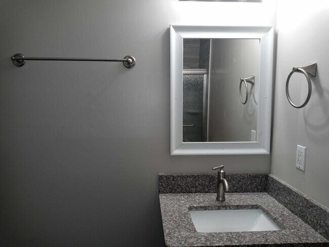 Building Photo - 440 N Oceana Blvd