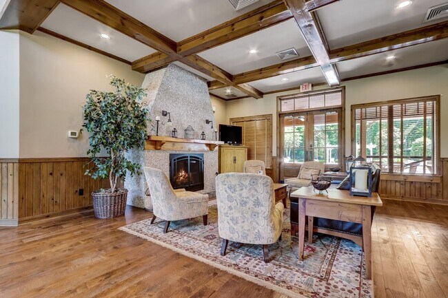 Building Photo - 3/2 with amazing community amenities!