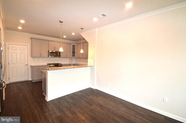 Building Photo - 45091 Cappamore Terrace
