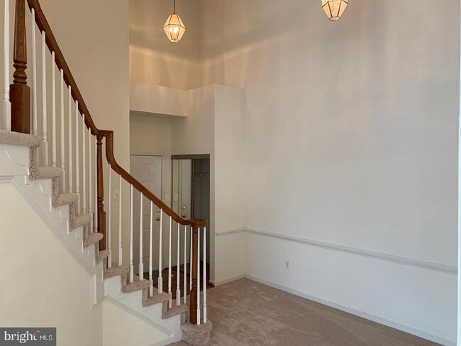 Building Photo - 12161 Abington Hall Pl