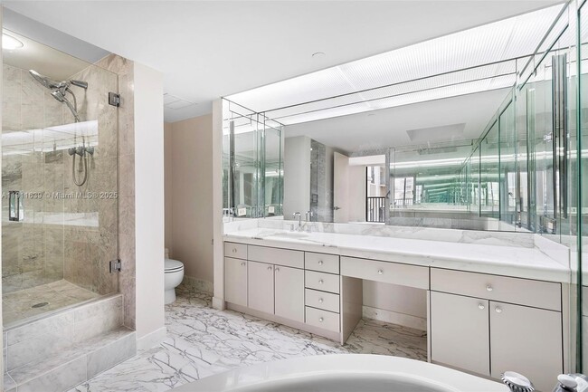 Building Photo - 19707 Turnberry Way