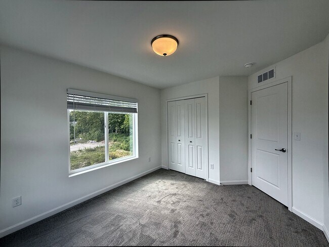 Building Photo - 2793 Bristol Rdg Dr