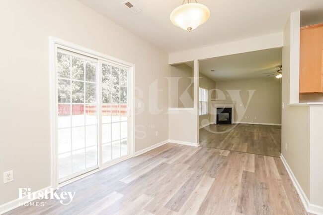 Building Photo - 5313 Silverbrook Dr