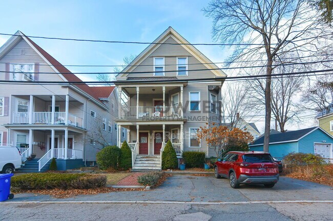 Building Photo - 27 Hayward St