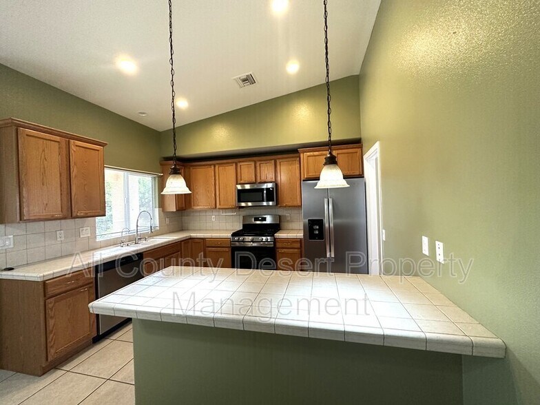 Building Photo - 66613 San Diego Dr