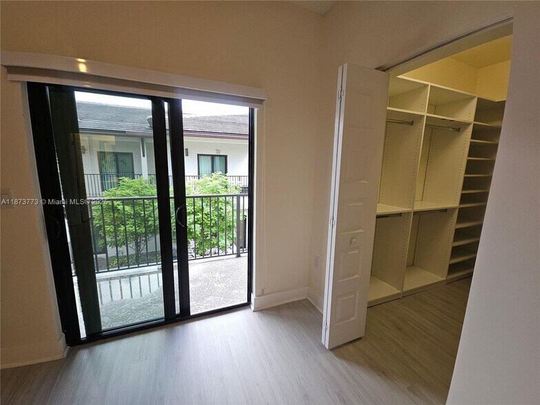 Building Photo - 4760 NW 83rd Pky