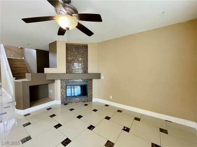 Building Photo - 21 Tall Ruff Dr