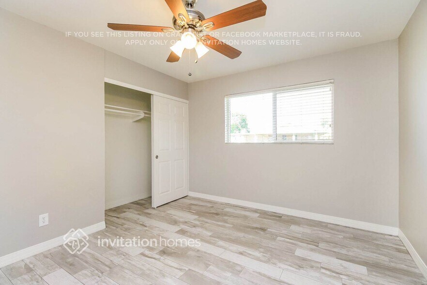 Building Photo - 7327 E Palm Ln