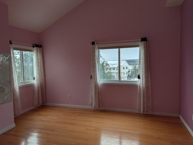 Building Photo - 285 America Blvd