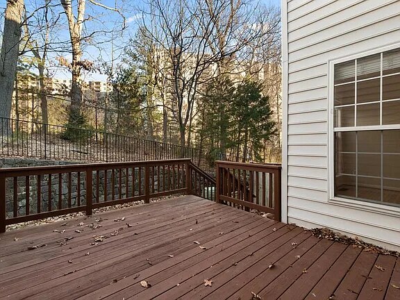 Deck (Main Level) - 6215 Split Creek Ln