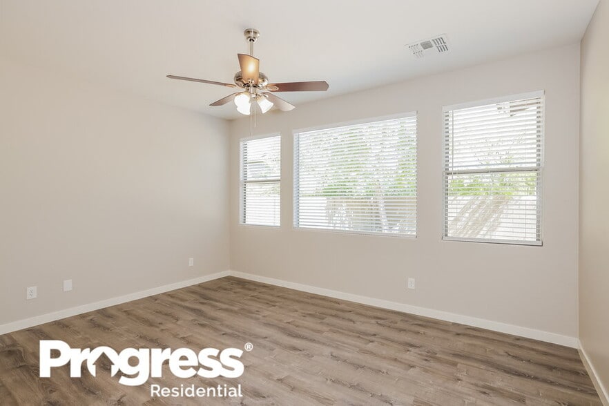 Building Photo - 3844 W Ranier Ct