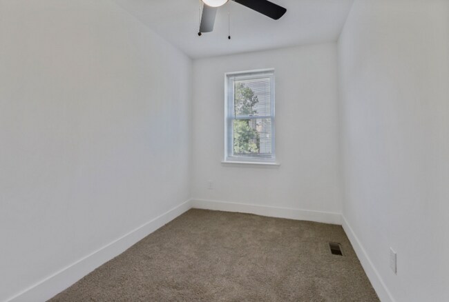 Building Photo - 1706 McCulloh St