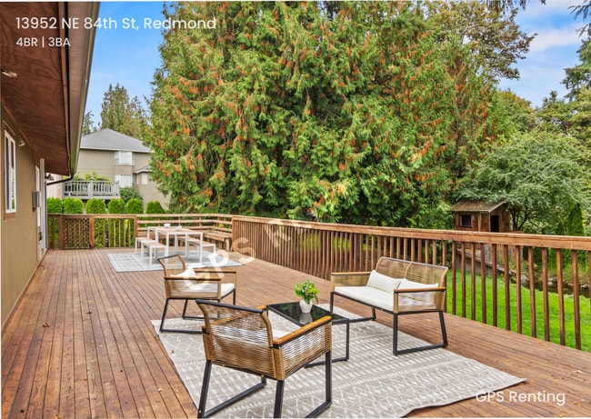 Building Photo - 13952 NE 84th St