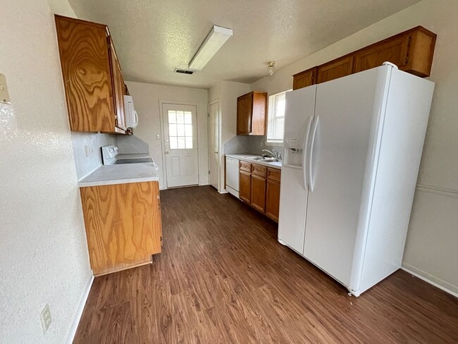 Building Photo - 3914 Oak Valley Dr