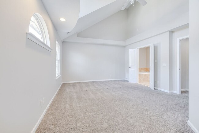 Building Photo - Spacious 4BR Townhome with Elevator in the Heart of Pooler