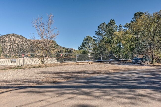 Building Photo - 110 Pippin St