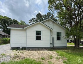 Building Photo - 5636 Jackson Ave