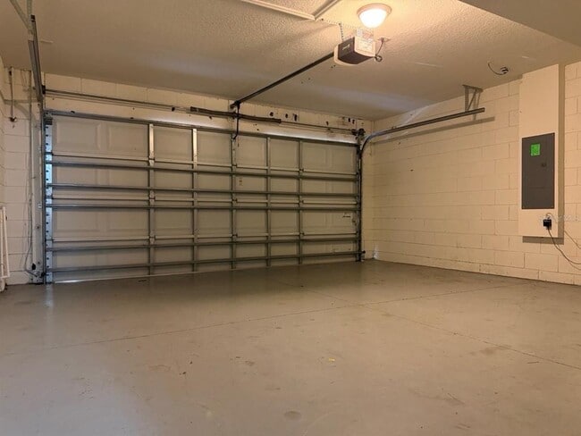 Building Photo - 118 Miro Dr