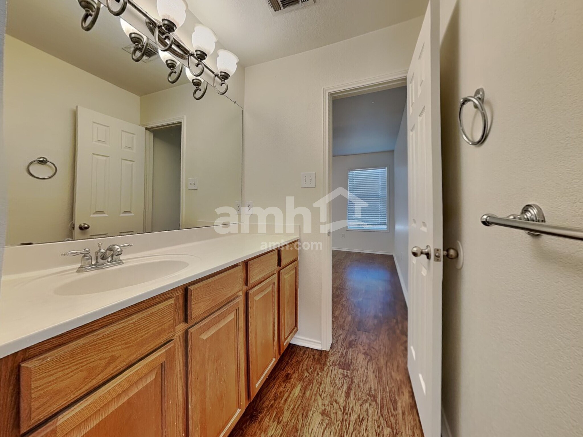 Building Photo - 709 Devontree Ct