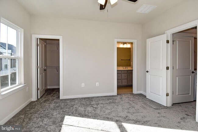 Building Photo - 1767 Hickory Wds Rd