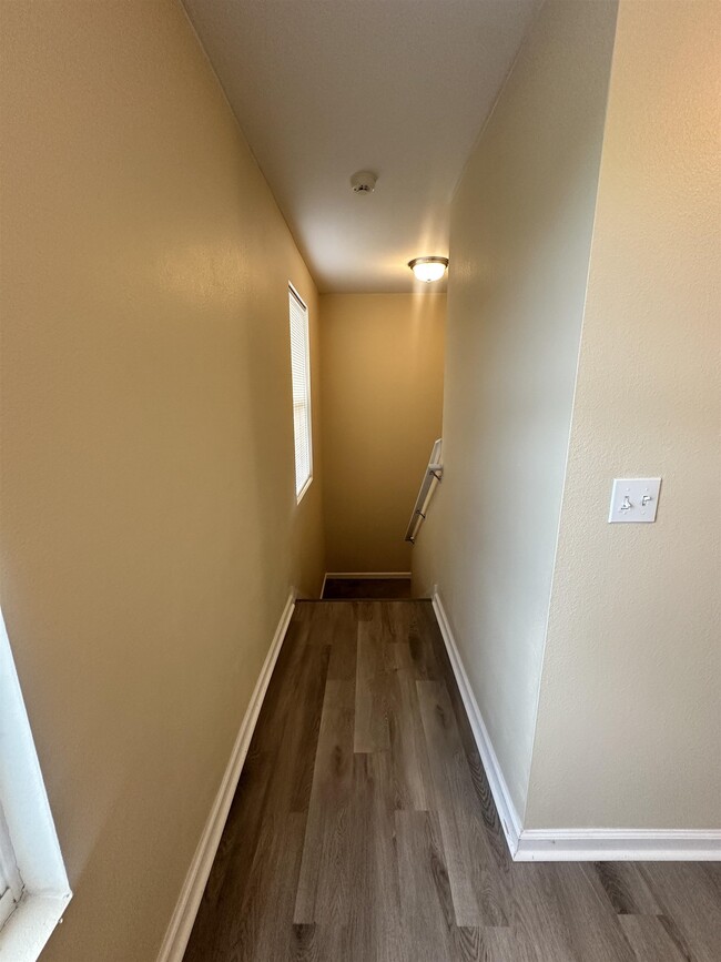 Building Photo - 1060 Lacey Ln
