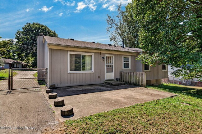 Building Photo - 6705 Robin Rd