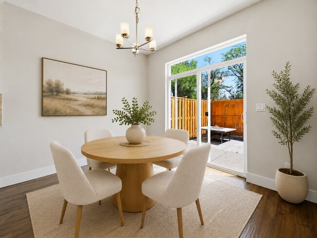 Building Photo - 3BR/2.5BA Townhome in Larkspur — Old Mill, Downtown & Bachelor All Close By