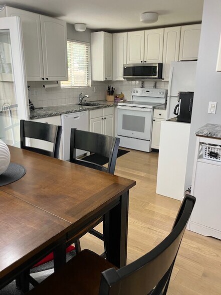 Kitchen/Dining Room - 883 Weirs Blvd