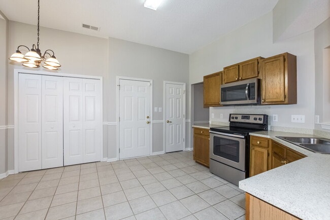 Building Photo - 4865 Bentridge Dr NW