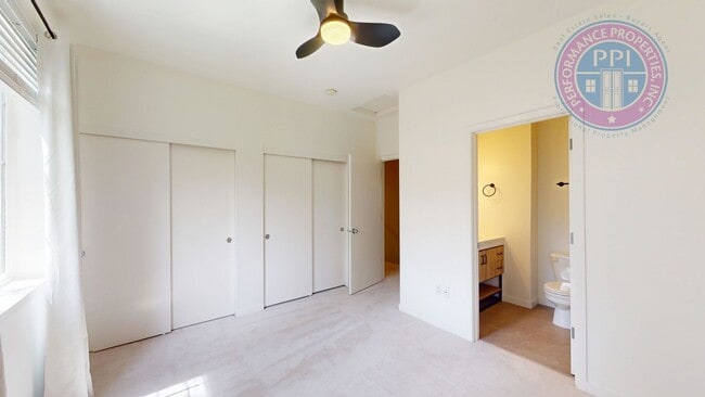 Building Photo - Prime Location, Directly Across From Nike Headquarters! Beautiful Townhouse, Two En-Suites, Centr...