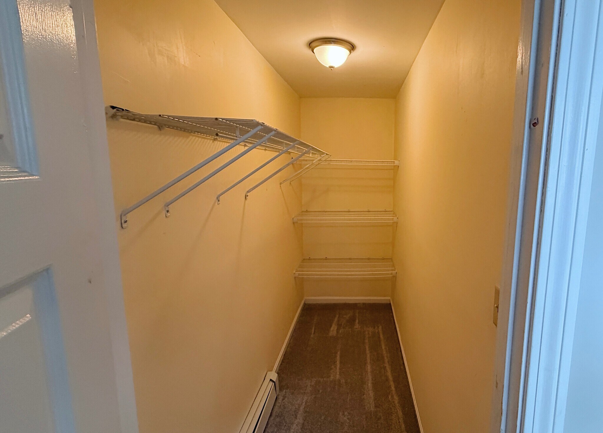 Building Photo - 554 Dubuque St