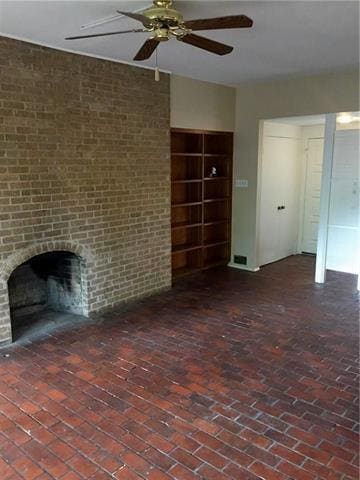 Building Photo - 7618 Village Trail Dr