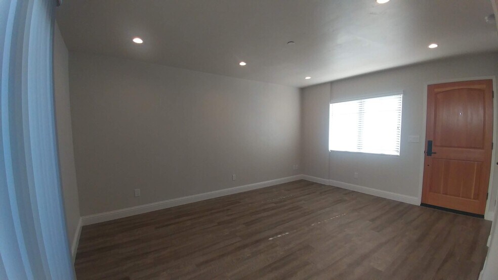 Building Photo - 126 Cowell St