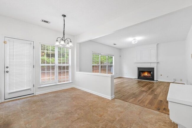 Building Photo - 5840 Haterleigh Dr