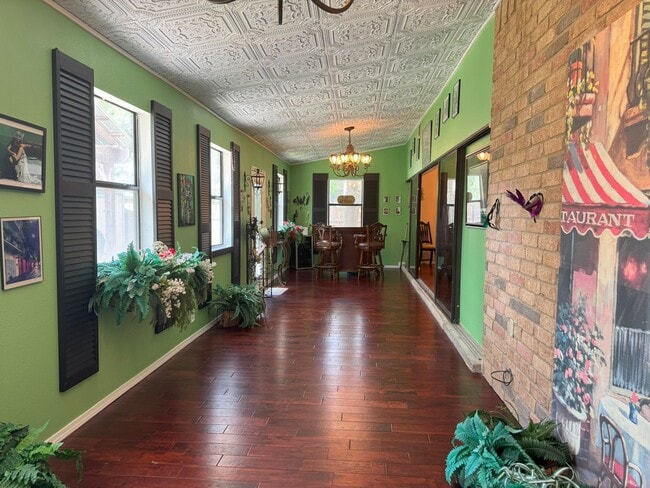 Building Photo - 3418 Meadowhead Dr