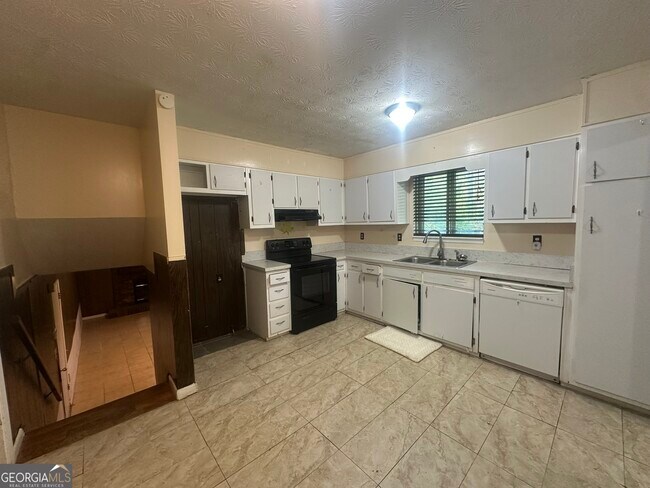 Building Photo - 6859 Mystic Ln