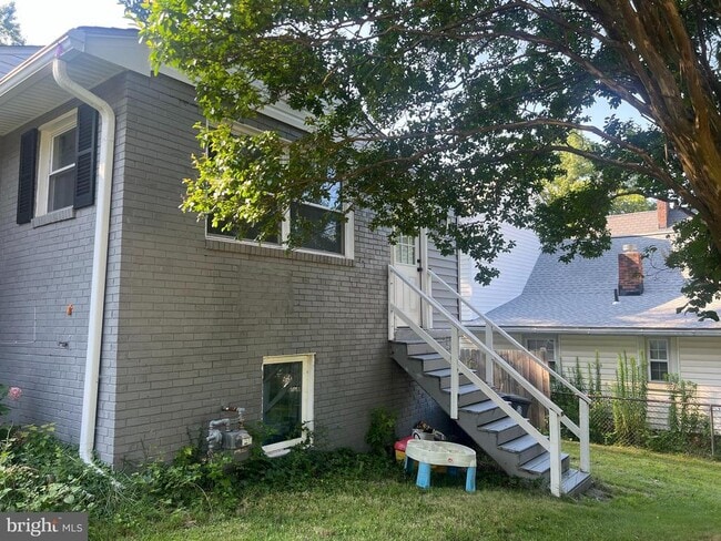 Building Photo - 2415 57th Ave