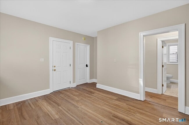 Building Photo - 38 Bristol St