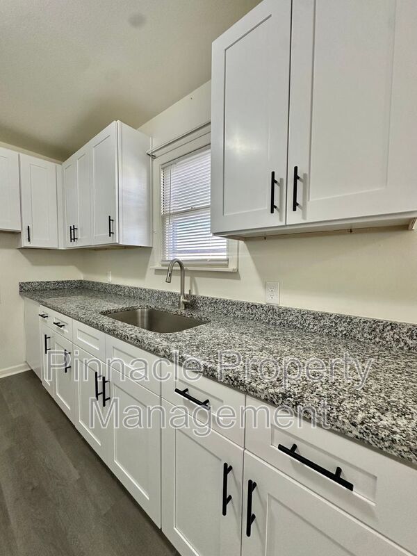 Building Photo - 2632 Raney St