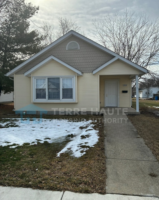 Building Photo - 1919 Tippecanoe St