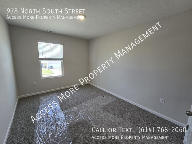 Building Photo - 978 N South St