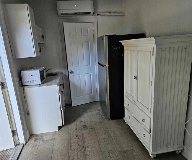 Building Photo - 1980 Kirk Rd