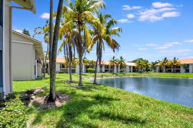 Building Photo - 1495 Lake Crystal Dr