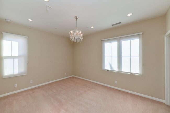 Building Photo - 3b/2.5b Cypress Village Irvine House for rent