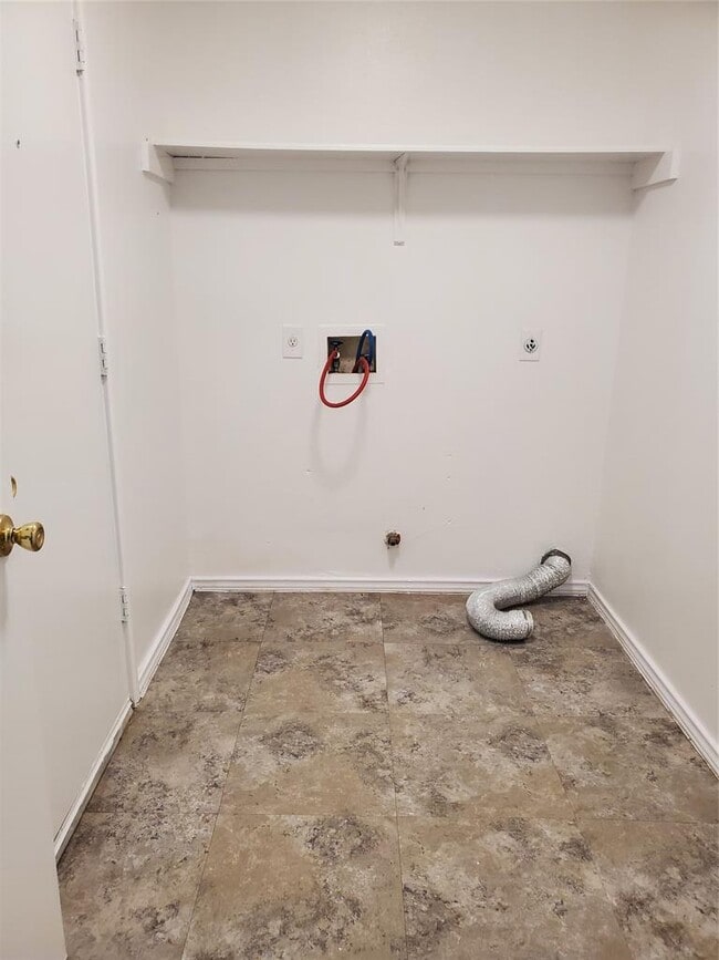 Building Photo - 7209 Ritchie Dr