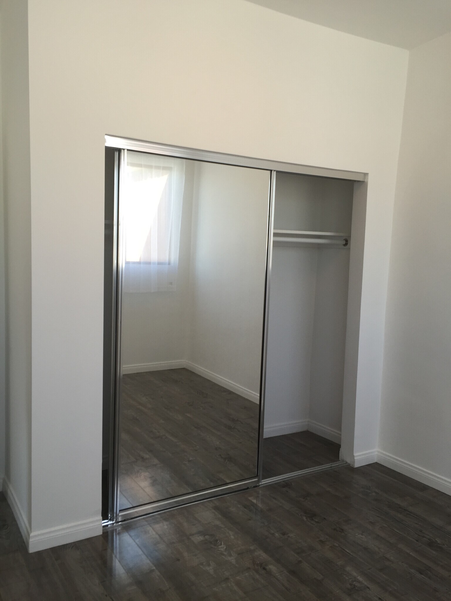 Building Photo - 4870 W Adams Blvd